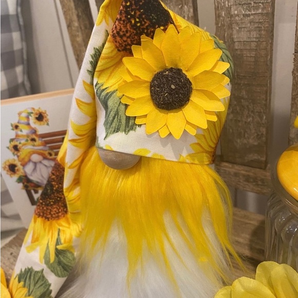 🌻Sunflower Gnome, Summer Gnome, Tiered Tray Decor, Sunflower Decor - Picture 4 of 5